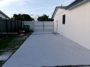 3224 NW 181st St, Miami Gardens FL 33056