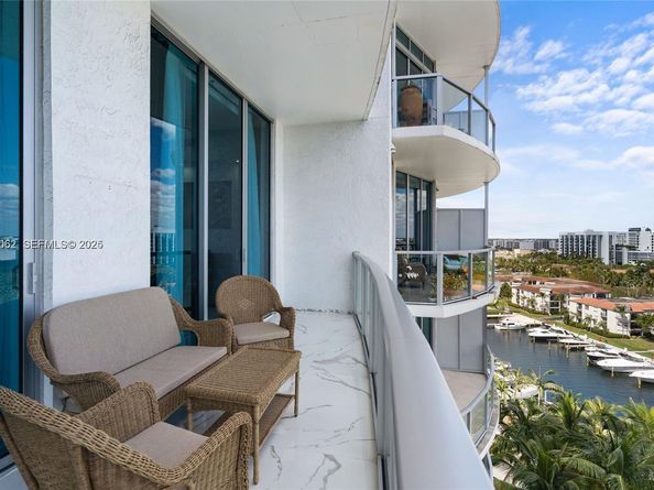 3029 NE 188th St 1021, Aventura FL 33180