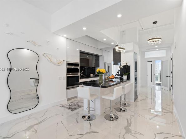 3029 NE 188th St 1021, Aventura FL 33180