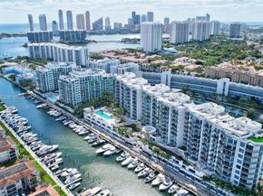 3029 NE 188th St 1021, Aventura FL 33180