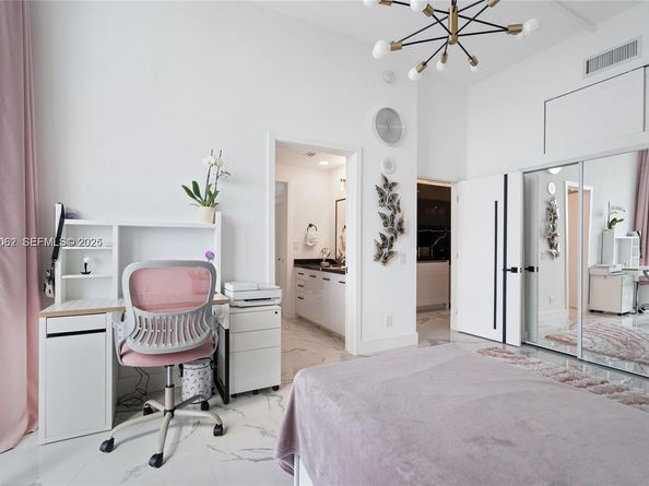 3029 NE 188th St 1021, Aventura FL 33180