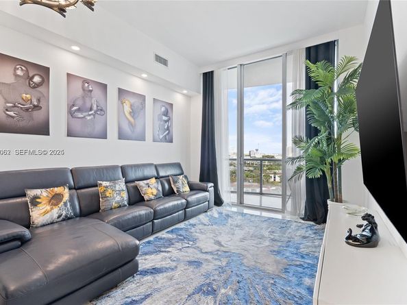 3029 NE 188th St 1021, Aventura FL 33180