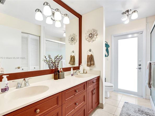 14833 SW 164th Ter, Miami FL 33187