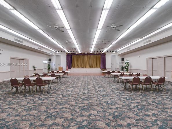 7300 Lake Cir Dr 303, Margate FL 33063