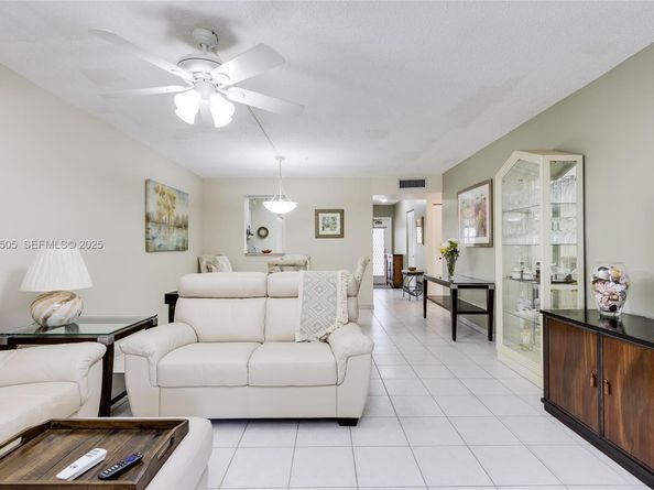 7300 Lake Cir Dr 303, Margate FL 33063