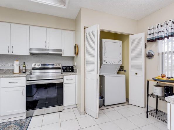 7300 Lake Cir Dr 303, Margate FL 33063