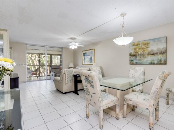 7300 Lake Cir Dr 303, Margate FL 33063