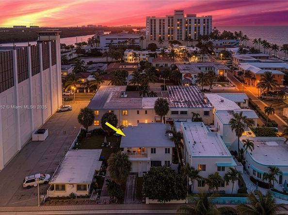 319 Nebraska St, Hollywood FL 33019