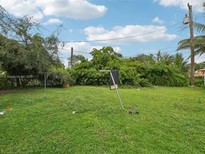 1043 NW 75th St, Miami FL 33150