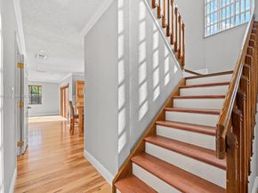 20155 E Oakmont Cir, Hialeah FL 33015