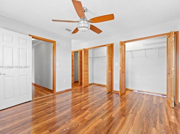 20155 E Oakmont Cir, Hialeah FL 33015