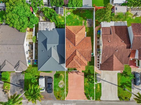 20155 E Oakmont Cir, Hialeah FL 33015