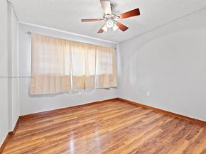 20155 E Oakmont Cir, Hialeah FL 33015