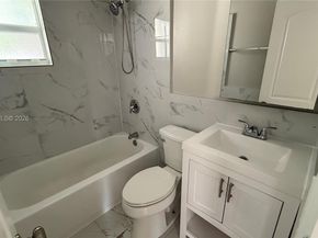 220 NW 12th St, Pompano Beach FL 33060