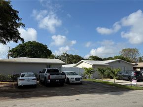 220 NW 12th St, Pompano Beach FL 33060