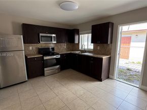 220 NW 12th St, Pompano Beach FL 33060