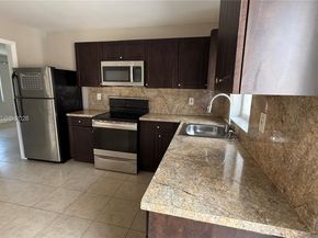 220 NW 12th St, Pompano Beach FL 33060