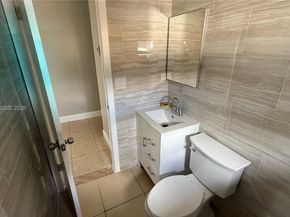 220 NW 12th St, Pompano Beach FL 33060