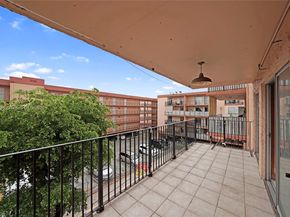 1950 W 56th St 2311B, Hialeah FL 33012