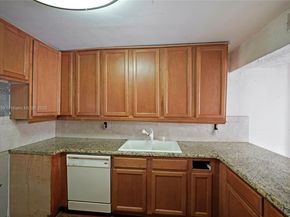 1950 W 56th St 2311B, Hialeah FL 33012