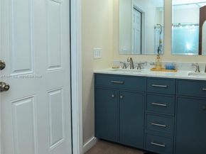 8631 NW 48th St, Lauderhill FL 33351