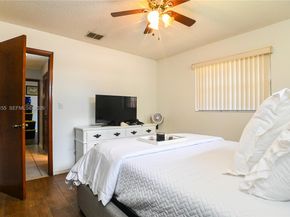 8631 NW 48th St, Lauderhill FL 33351