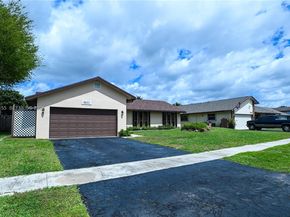 8631 NW 48th St, Lauderhill FL 33351