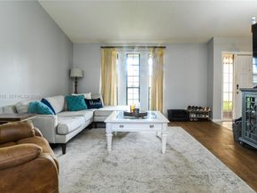 8631 NW 48th St, Lauderhill FL 33351