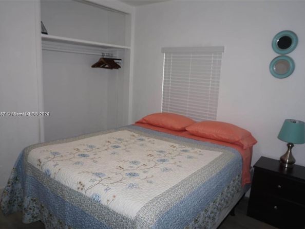 86 NW 33rd St, Miami FL 33127