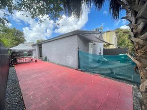 4518 NW 185th St, Miami Gardens FL 33055