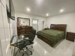 4518 NW 185th St, Miami Gardens FL 33055