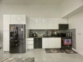 4518 NW 185th St, Miami Gardens FL 33055