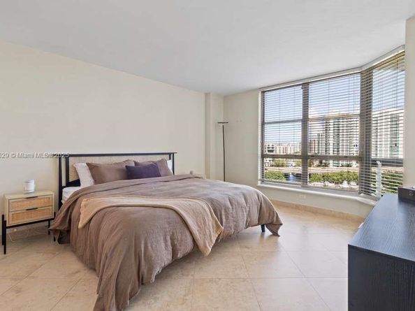 3600 Mystic Pointe Dr 1209, Aventura FL 33180