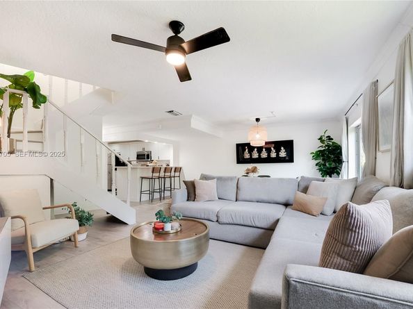 8650 SW 67th Ave 1042, Pinecrest FL 33156