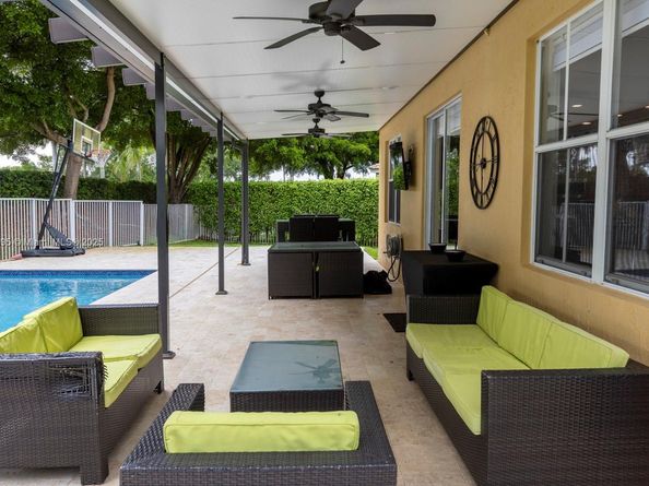 1012 Tupelo Way, Weston FL 33327