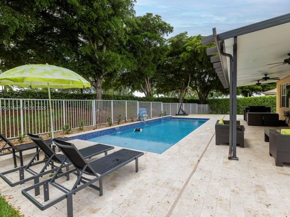 1012 Tupelo Way, Weston FL 33327