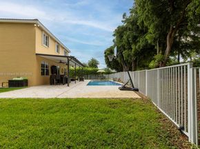 1012 Tupelo Way, Weston FL 33327