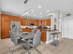 1012 Tupelo Way, Weston FL 33327