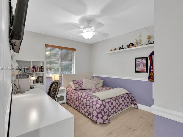 1012 Tupelo Way, Weston FL 33327