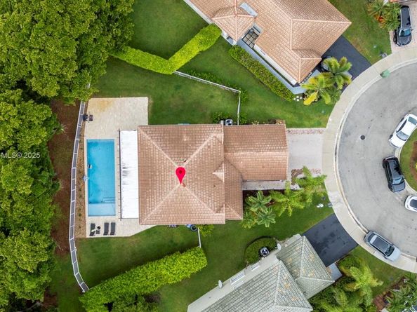 1012 Tupelo Way, Weston FL 33327