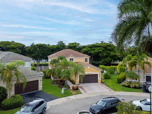 1012 Tupelo Way, Weston FL 33327