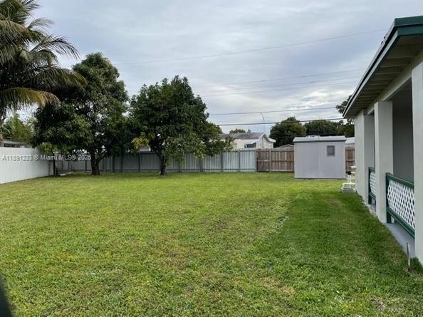 3831 W 4th Ct, Hialeah FL 33012