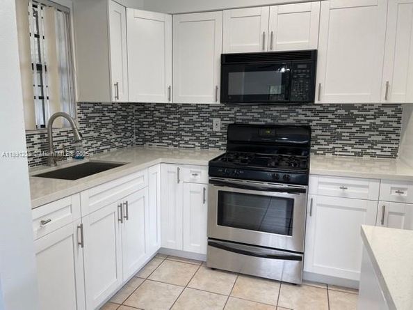 3831 W 4th Ct, Hialeah FL 33012