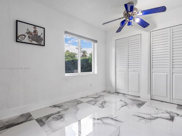12121 SW 107th St, Miami FL 33186