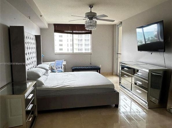 2001 N Ocean Blvd 701, Fort Lauderdale FL 33305
