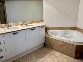 2001 N Ocean Blvd 701, Fort Lauderdale FL 33305