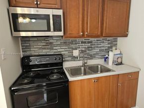 2960 SW 17th St, Fort Lauderdale FL 33312
