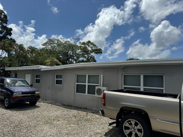 2960 SW 17th St, Fort Lauderdale FL 33312