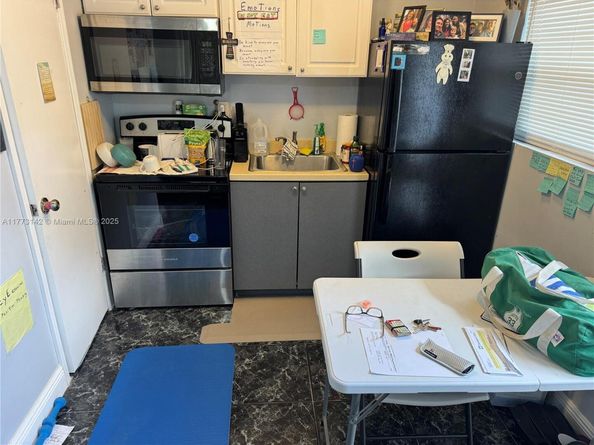 2960 SW 17th St, Fort Lauderdale FL 33312