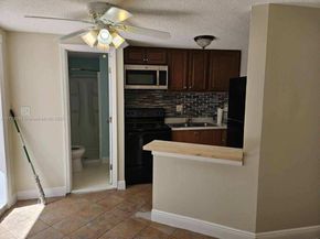 2960 SW 17th St, Fort Lauderdale FL 33312